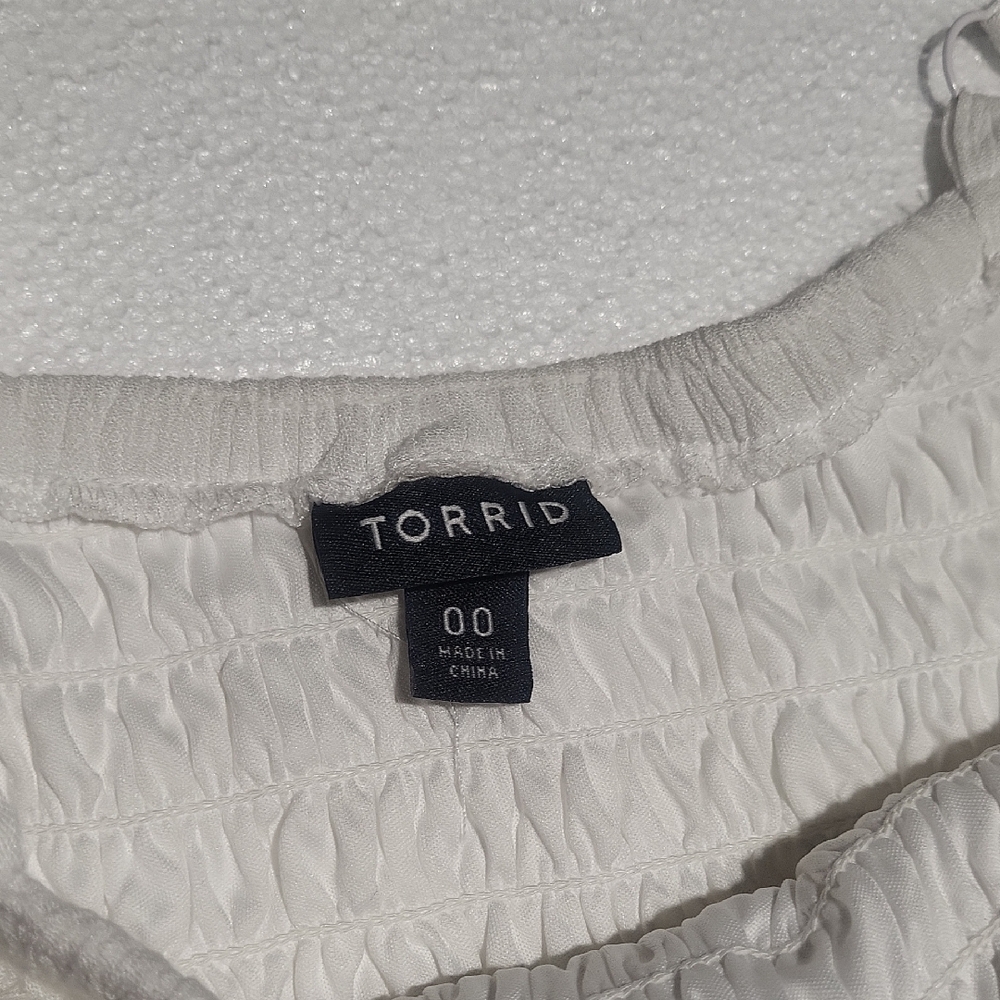 Torrid White Top with Blue Floral Details - Picture 2 of 5